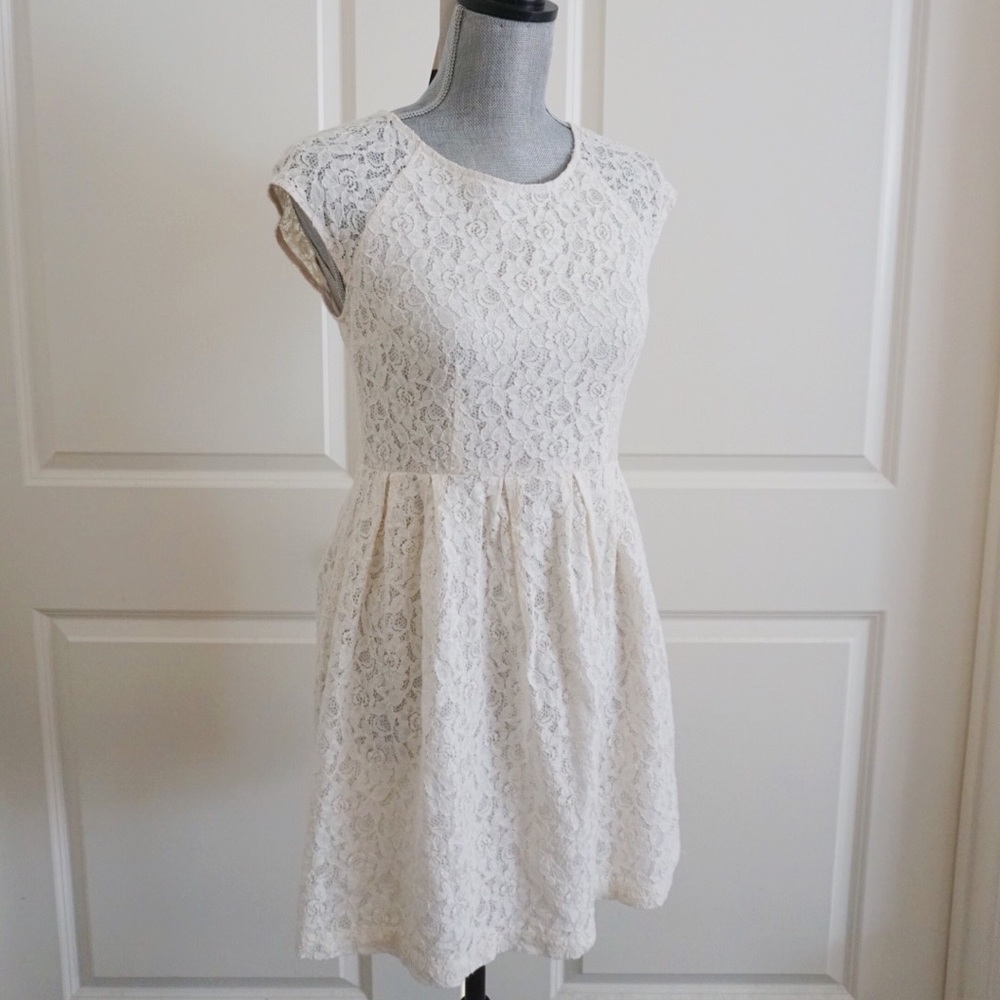 Forever 21 White Lace Dress